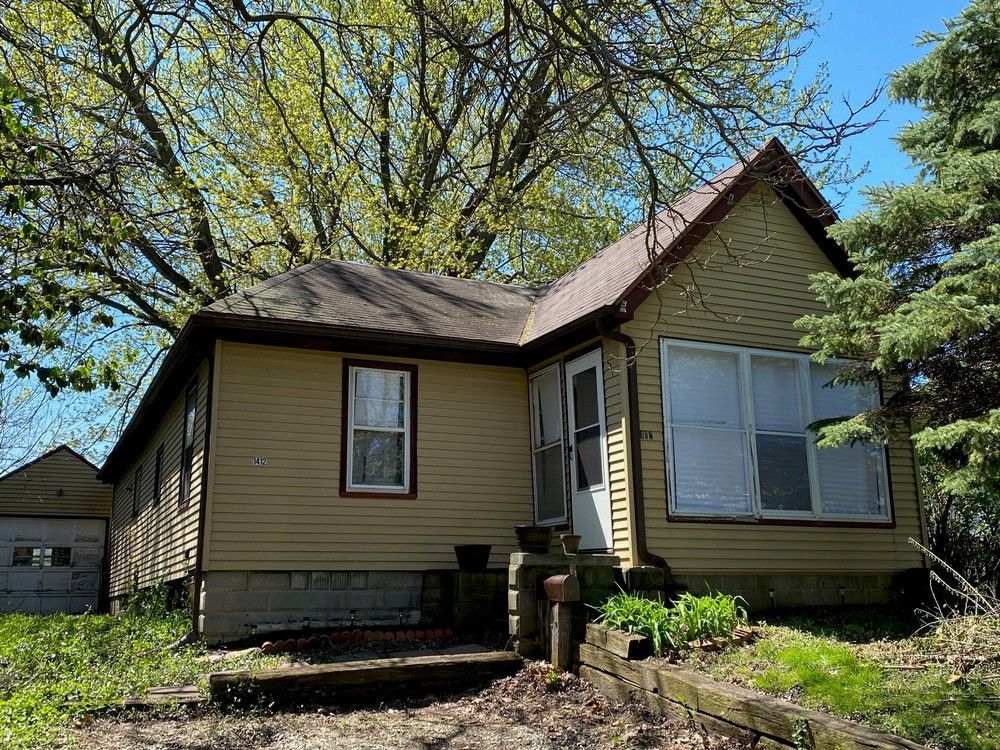 1412 E Samuel Ave, Peoria Heights, IL 61616